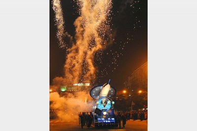 2008年，“天通號”榮獲海寧市大型元宵燈會一等獎
